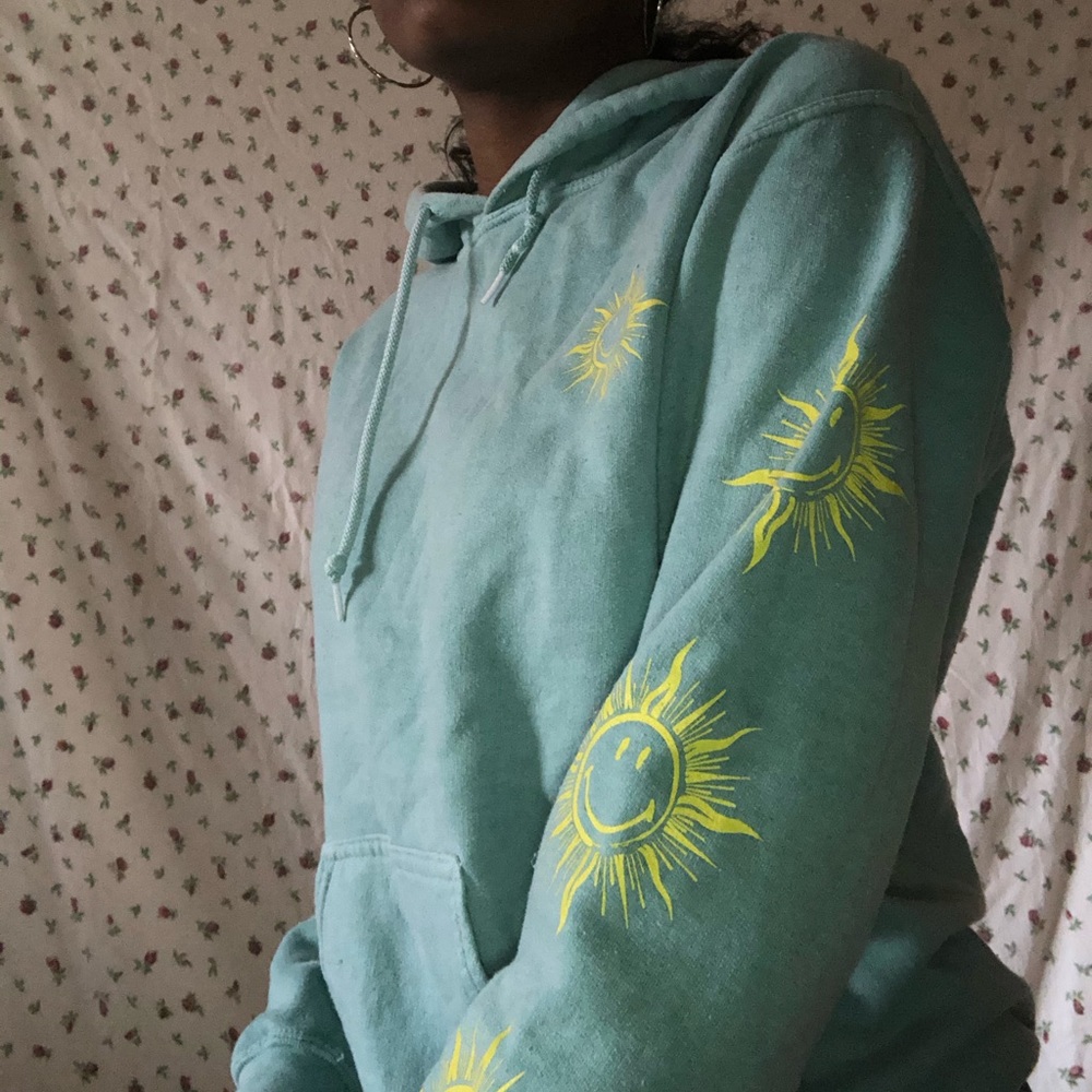 SMILEY SUN HOODIE